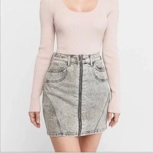 Express Extreme High Rise Grey denim skirt 00